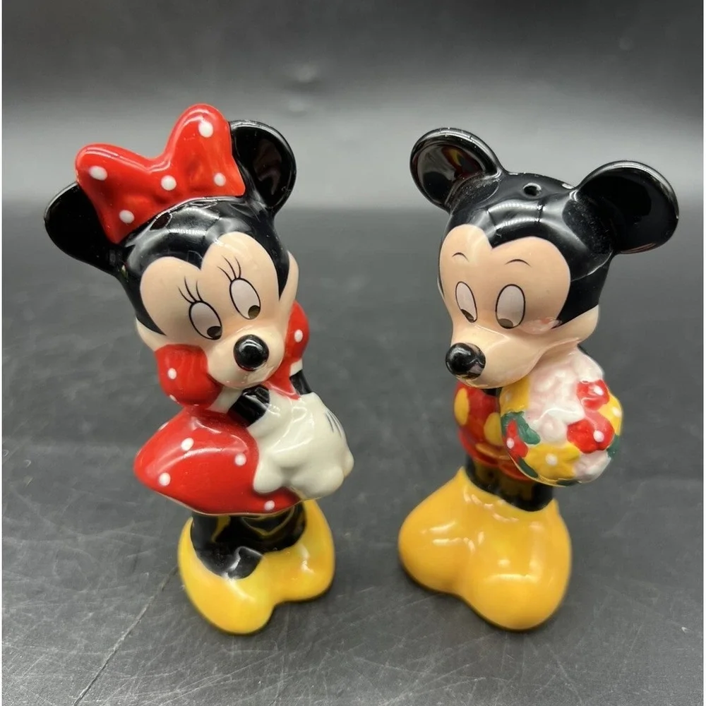 Walt Disney World Mickey and Minnie Mouse Ceramic Salt & Pepper Shakers 3 Pieces